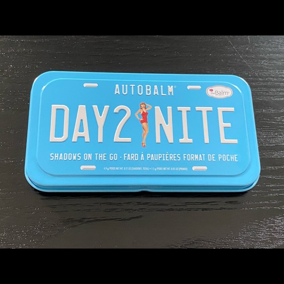 5 piece new makeup kit - Picture 2 of 8